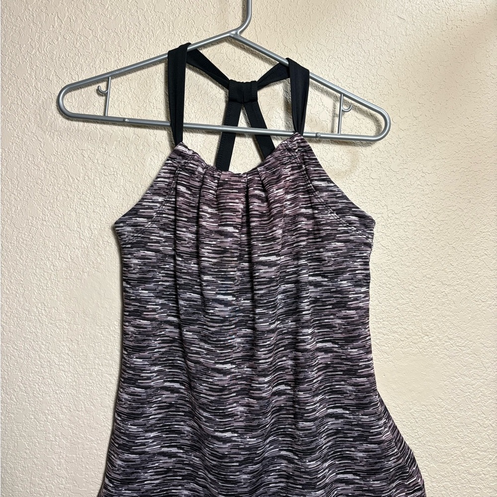 Junior’s Athletic Black and Gray Striped Top